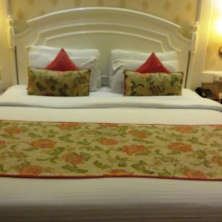 Hotel Bright New Delhi Eksteriør billede