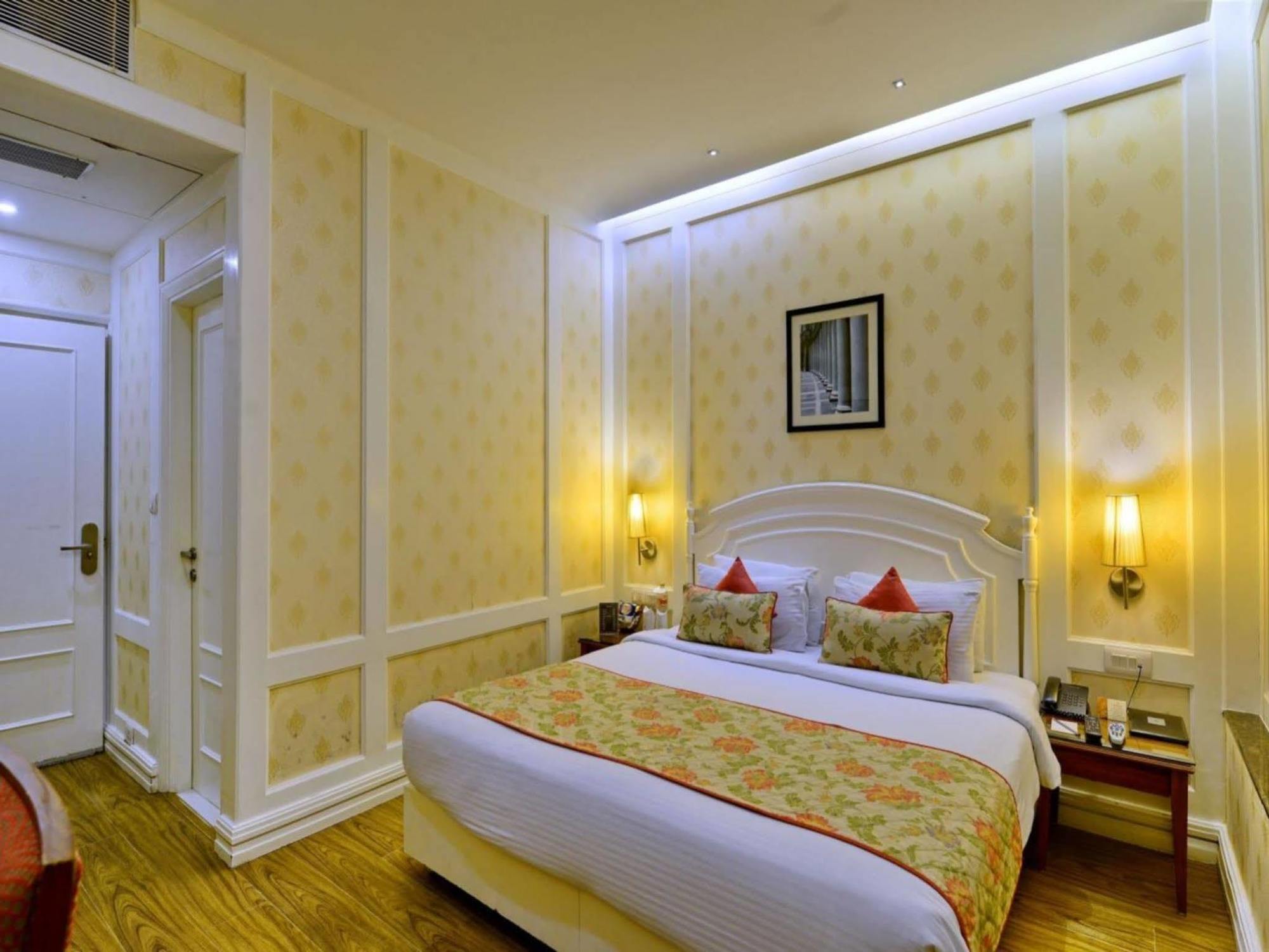Hotel Bright New Delhi Eksteriør billede